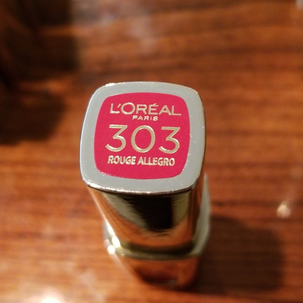 5/$25 L'Oreal Colour Extraordinair Lipcolour Rouge